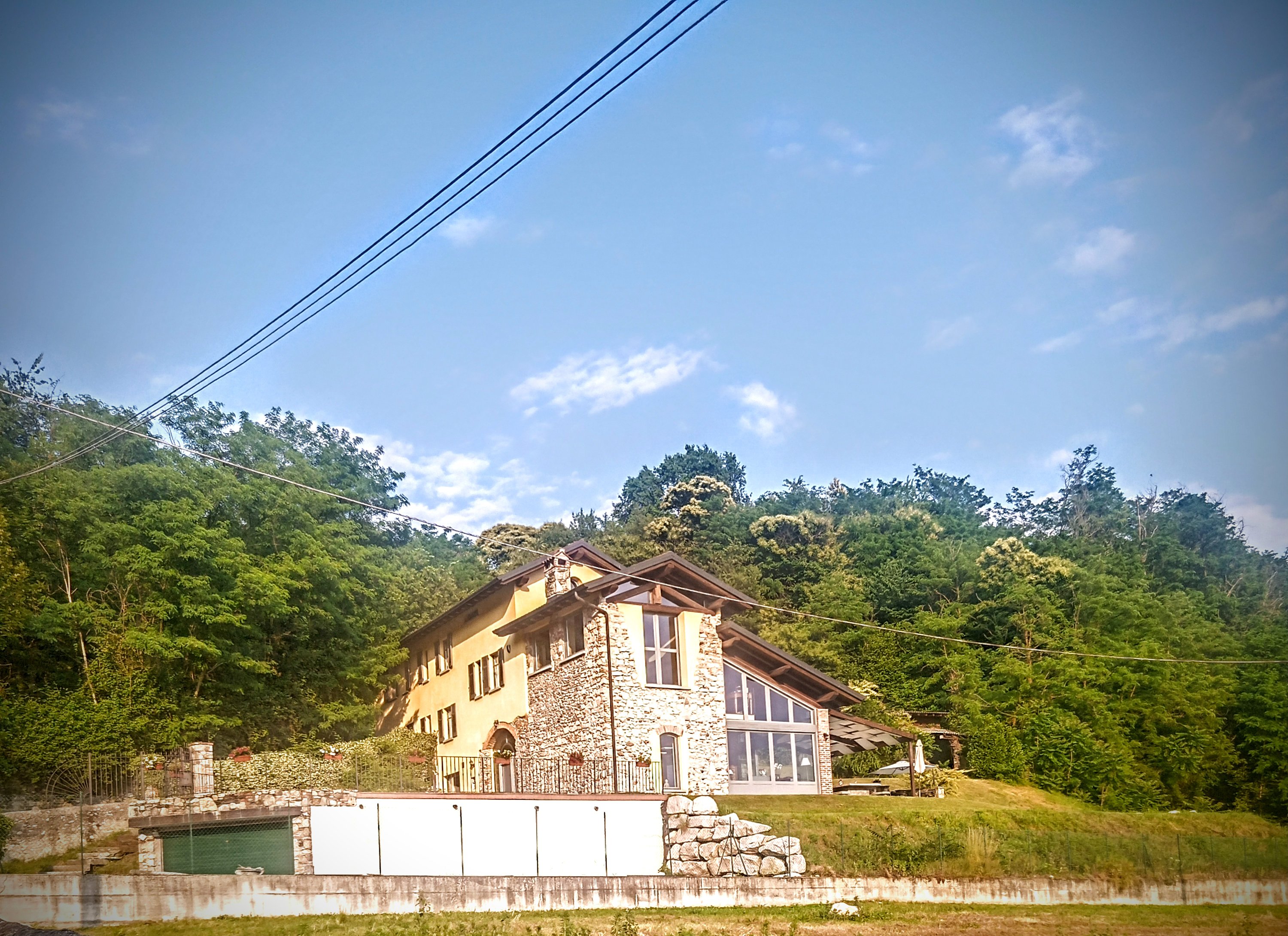 Cascina moderna al lago maggiore